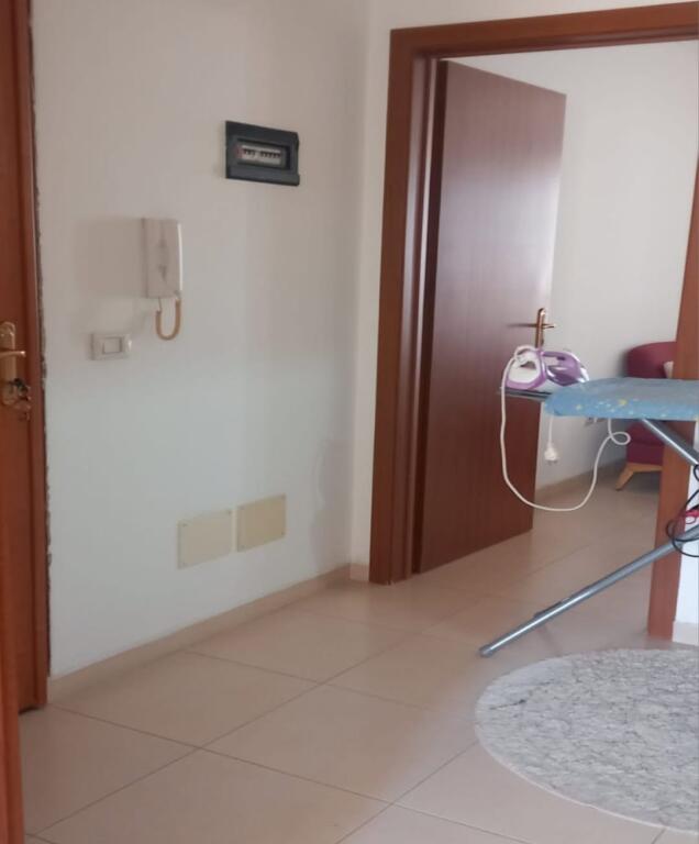 AFFITTASI APPARTAMENTO 1+1 + BALCONE - YZBERISHT