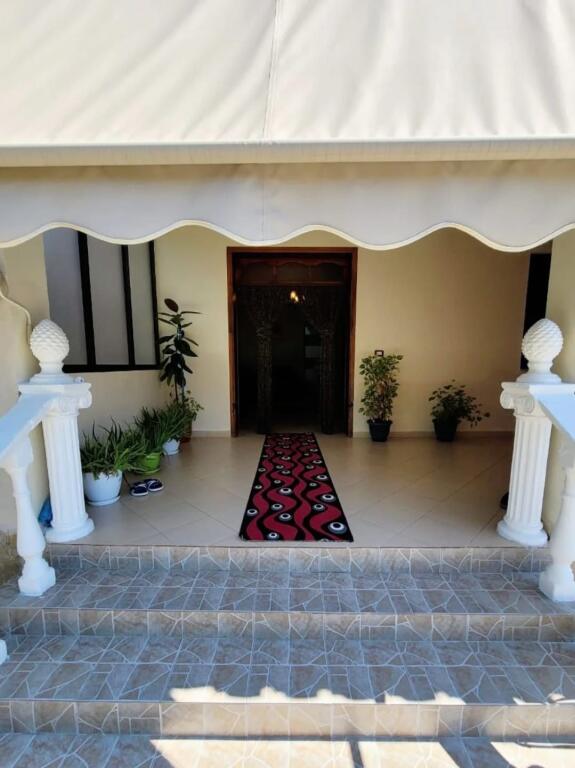 ✨🏡 Casa privata in vendita in una zona tranquilla, allo stesso tempo con accesso alle migliori zone di Kavaje🌿