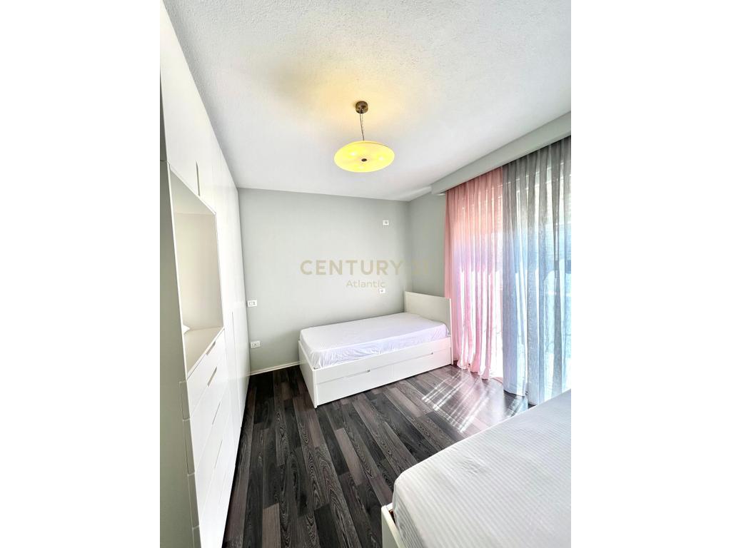 APARTAMENT LUXURY PER QERA NE PLAZH ILIRIA DURRES , 200M2 ! 1,000 € /Muaj