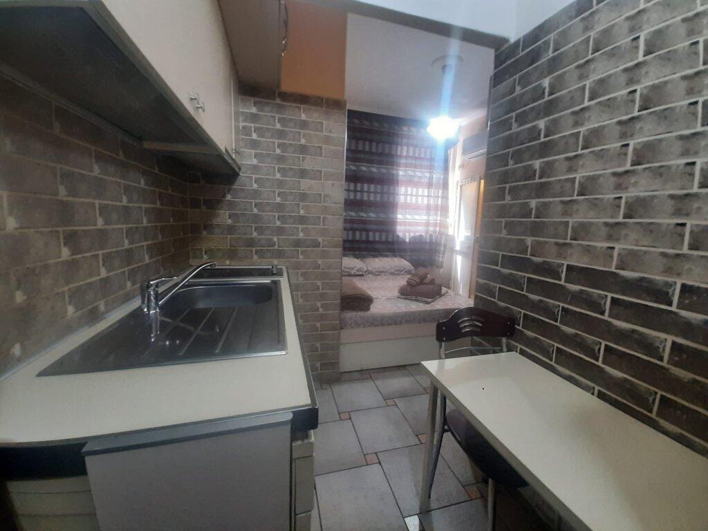Monolocale in affitto nella zona di Frigorifer, Tirana. Disponibile dal 3 ottobre. 370 € /mese