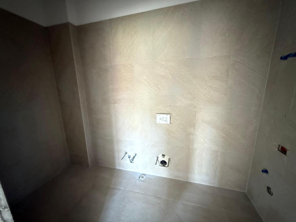 📣 Shitet apartament 2+1+2 📍 Rruga 5 Maji, Tiranë – zonë shumë e kërkuar 🏙️ 💶 Çmimi: 150.000 €, i pa diskutueshem