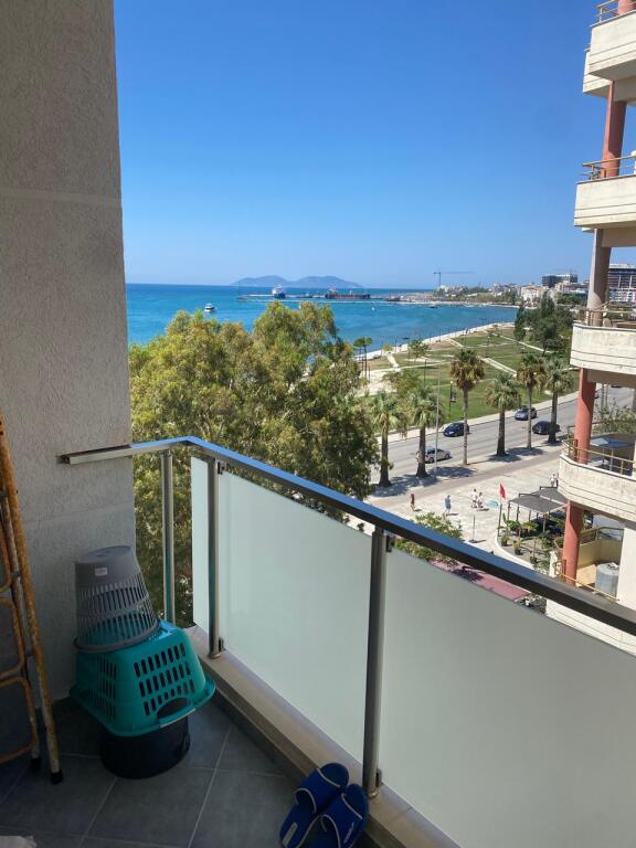 Lungomare, Vlore - Appartamento 1+1 in affitto (CON VISTA MARE)