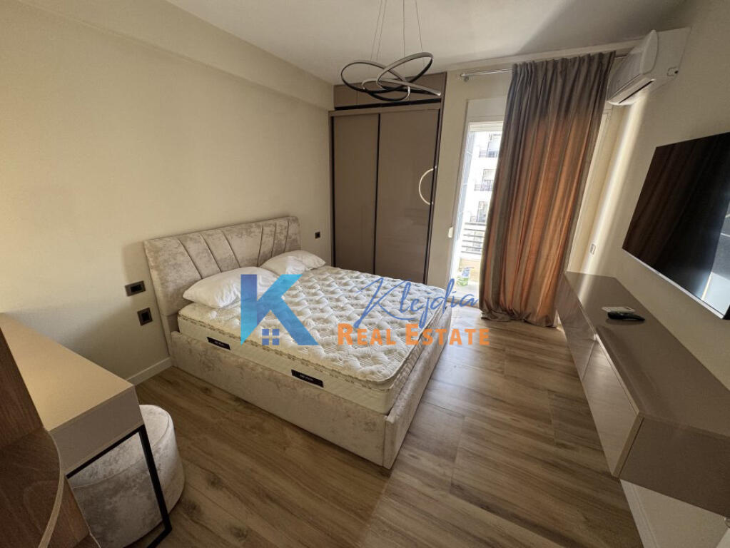 Appartamento 1+1 in affitto a 21 Dhjetori, complesso Star