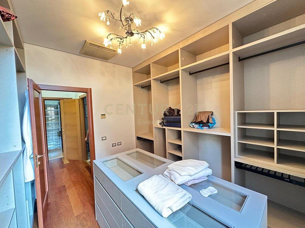 RRUGA E BOGDANEVE, JAPIM ME QIRA APARTAMENT 3+1+2