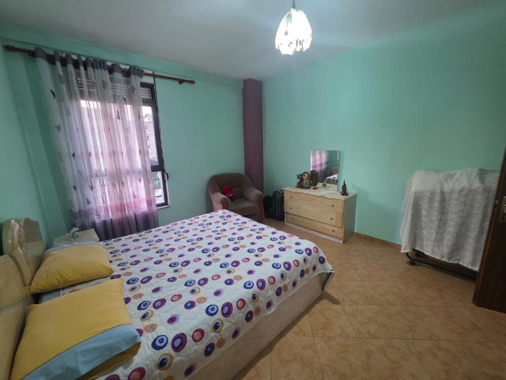 Apartament 1+1 për qira tek Materniteti i Ri