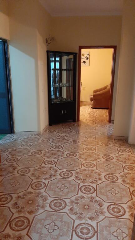 Affittasi Appartamento 2+1+1 con Balcone