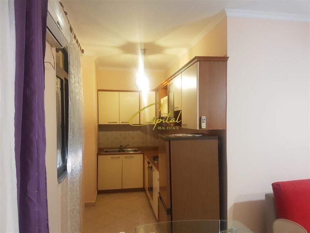 APARTAMENT ME QERA 1+1 ISH EKSPOZITA 550 EURO