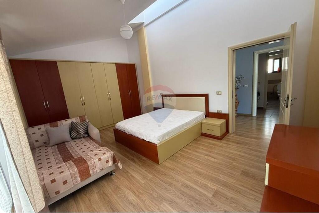 2+1 apartment for rent on Elbasani street