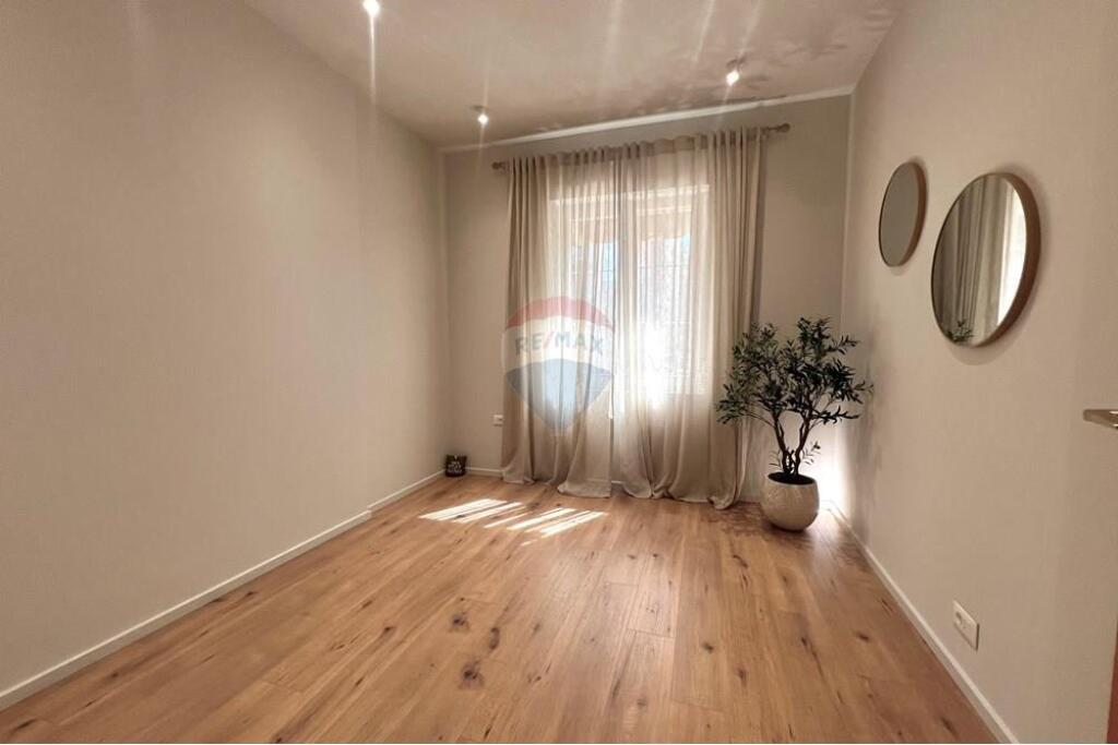 Apartment 2+1 for rent at Myslym Shyri!