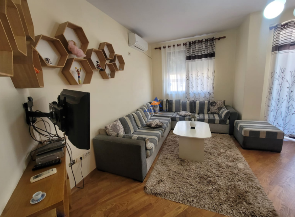 FOR SALE APARTMENT 1+1+BALCONY "RRUGA E THESARIT, FRESK" 91,000 EURO.