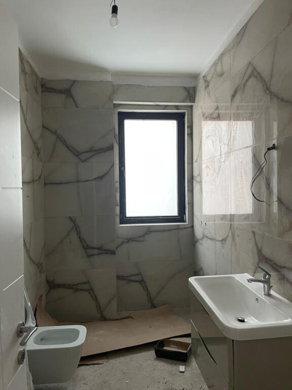 🏡Appartamento 2+1+Posto Auto Vuoto in Affitto a Myslym Shyr