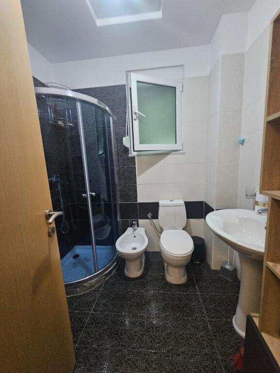 Apartament me Qira 2+1 – Liqeni i Thatë