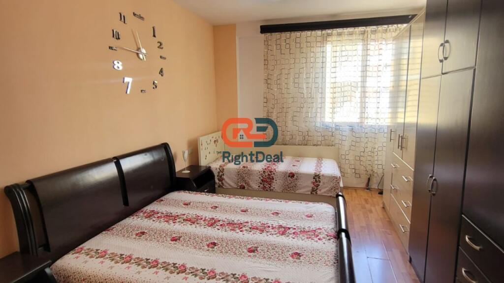 Ne Fresk, Shitet Apartament 1+1 Me Hapesira Te Bollshme !!!