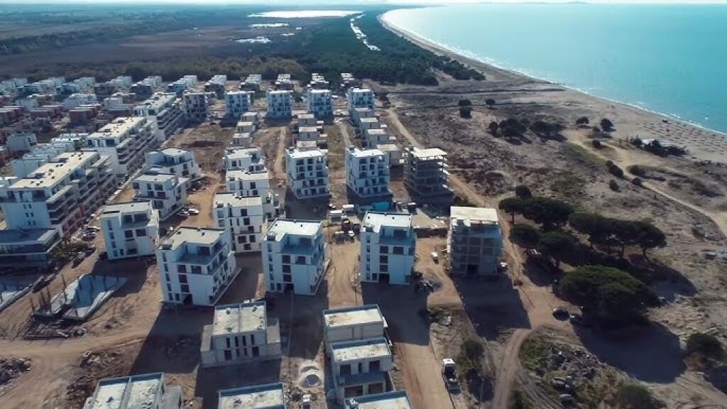 Vendesi in vendita penthouse 1+1 a Porto Lalzi!