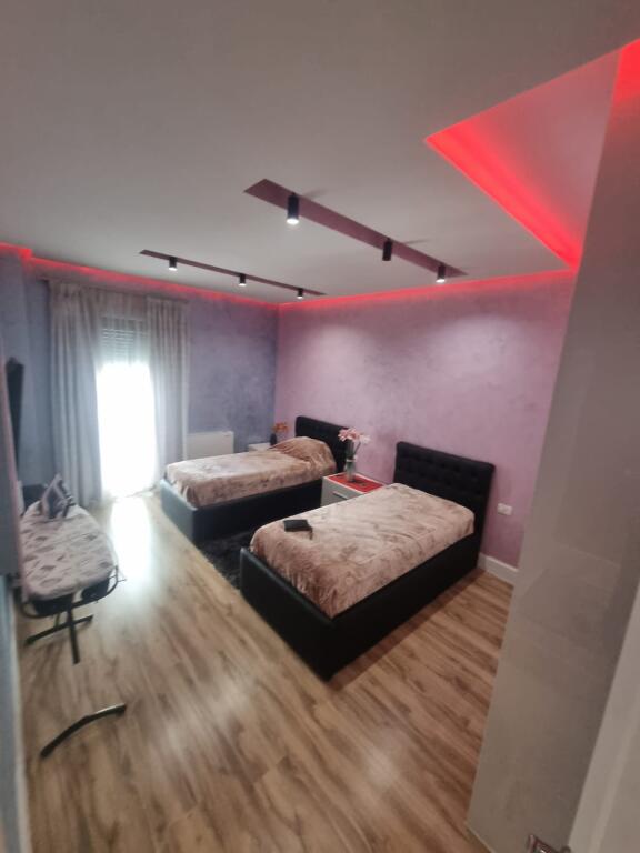ASTIR, APARTAMENT LUKSOZ 2+1+2 + POST PARKIMI ME QIRA NË "GREEN CITY" REZIDENCË – PREMIUM!