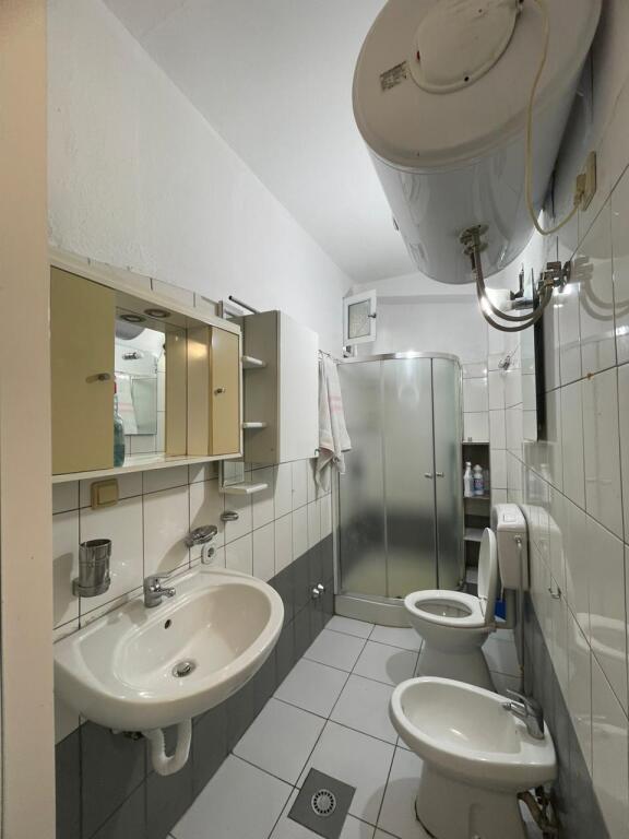 Jepet apartament 1+1 me qira ne Spitalle