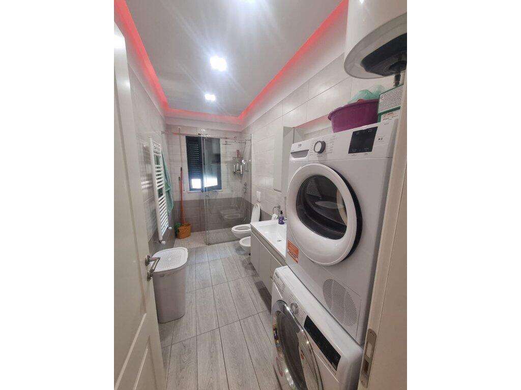 ASTIR, APARTAMENT 2+1+2 + VEND PARKIMI ME QIRA NË REZIDENCËN "GREEN CITY" – INVESTIM PREMIUM! INVESTIM LUKSOZ! VENDNDODHJE STRATEGJIKE! 900 € /muaj