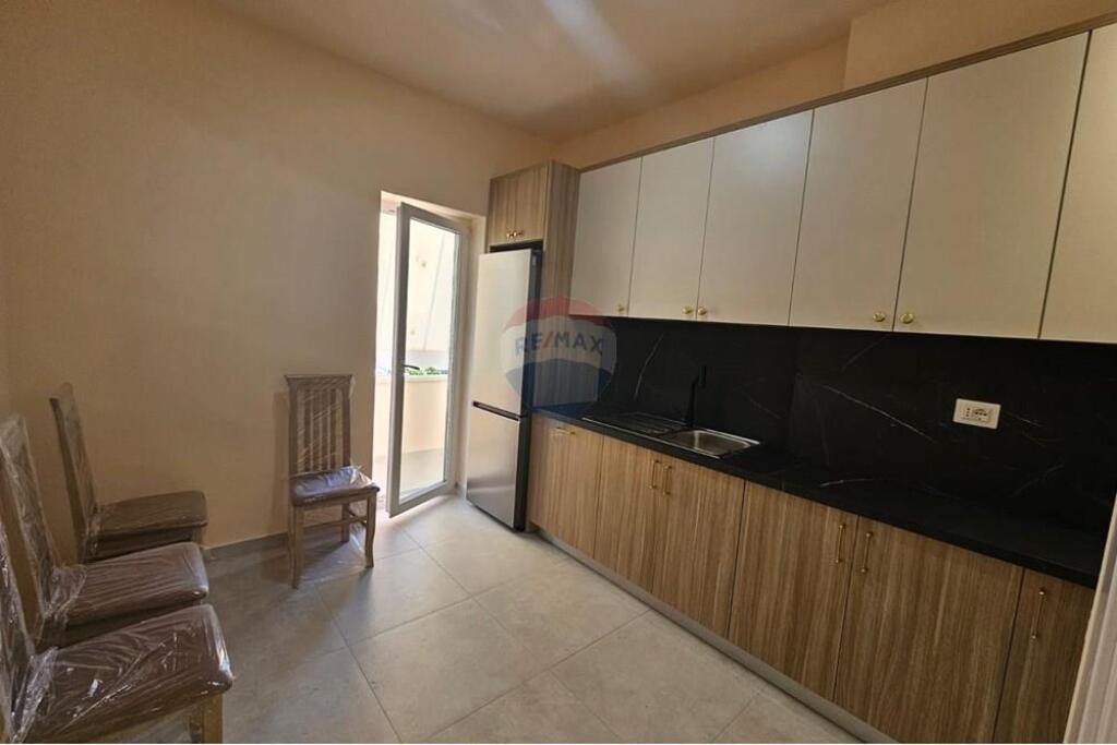 Apartament 1+1 per qira tek Rruga e Dibres!