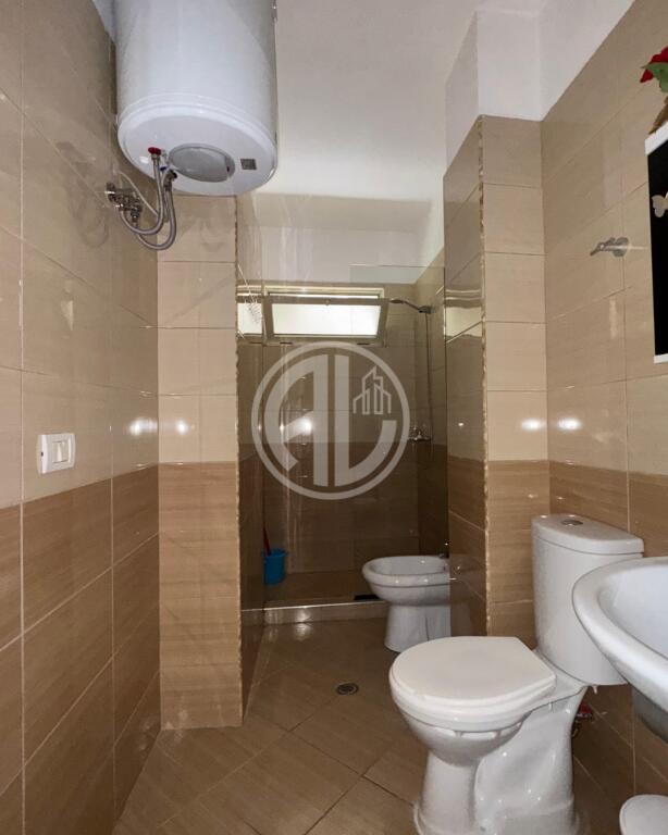 Jepet me Qira – Apartament 2+1, pranë Drejtorisë së Policisë, Durrës
