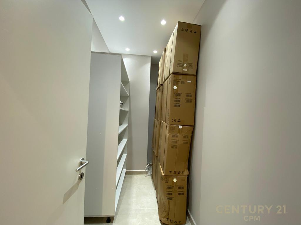 AT KIKA 2 WE RENT CLINIC SPACE