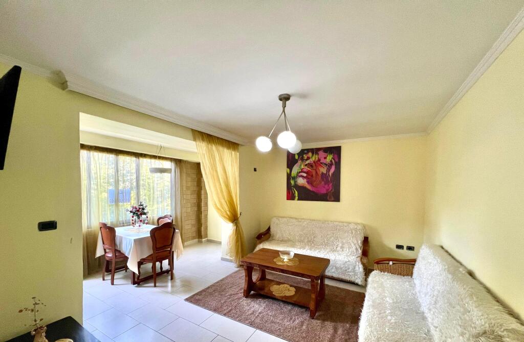 Me Qera : 2+1📍21 Dhjetori (Inxhineria e Ndertimit) - Buze Rruge - S.80m² - Kt.3 || 600€/Muaj