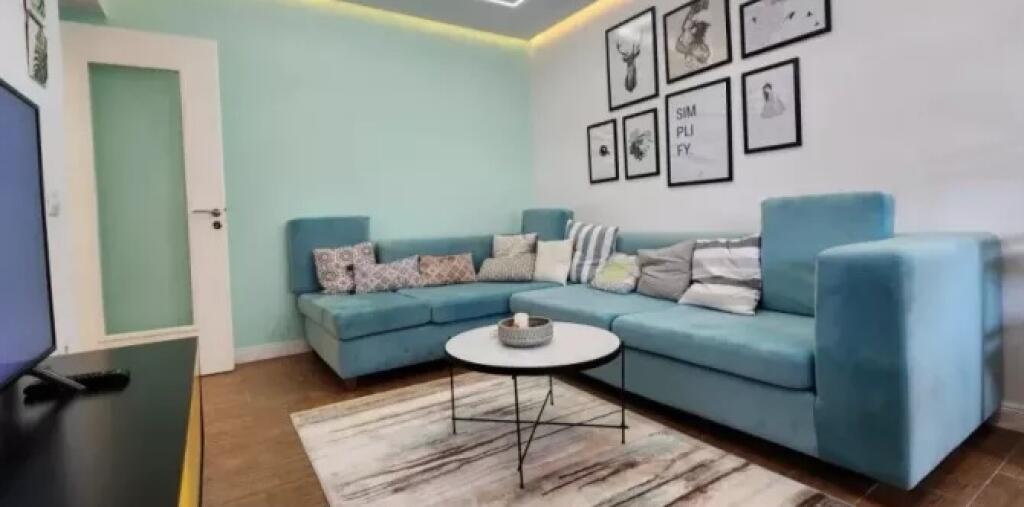 Ultra Apartament* me qera *1+1 &amp; 1 Ballkon* *(📍Tek 7 Xhuxhat - Rr. E Elbasanit)* S. 65 m2 || *720€/Muaj