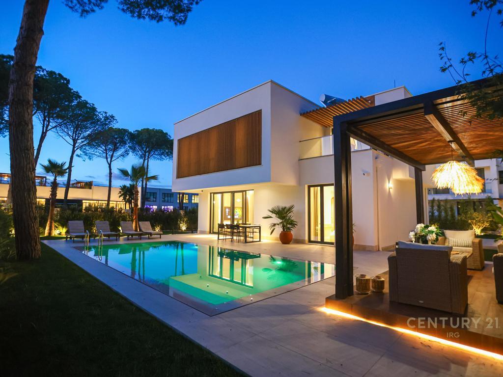 Shitet Vilë Super Lluksoze – San Pietro Resort