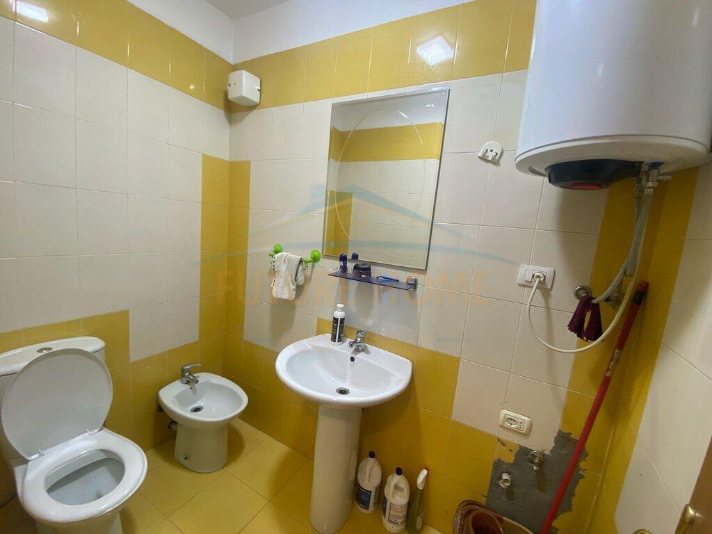 Apartament 2+1, Stacioni i Trenit me qera, Tirane.