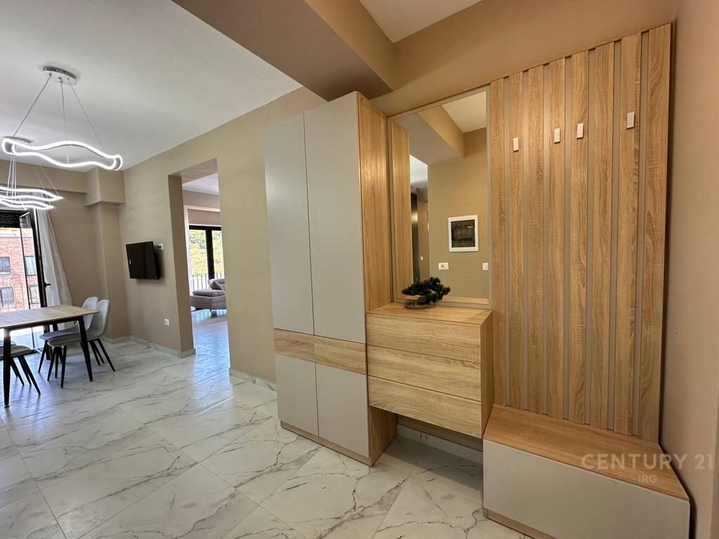 Apartament me Verandë (160m²) në Rezidencën Kodra e Diellit 2