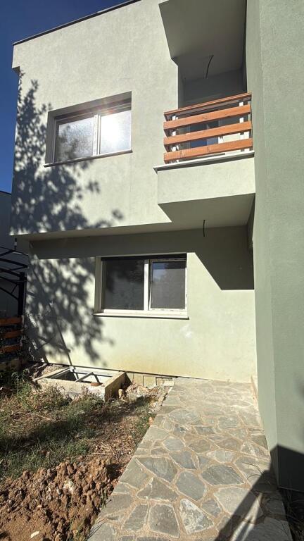Vila per shitje prane TEG