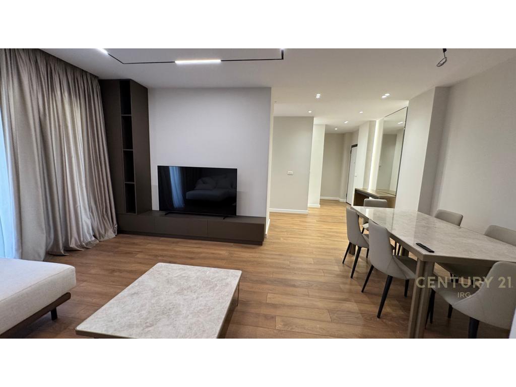 DUPLEX DI LUSSO IN AFFITTO  POSTO AUTO A KODRA E DIELLIT! 1.500 € /Mese