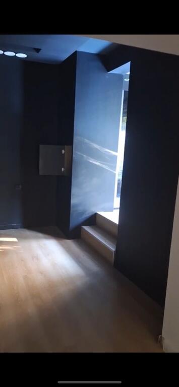 BUSINESS PREMISES FOR RENT 100 M2 BLLOK 2,000 EURO