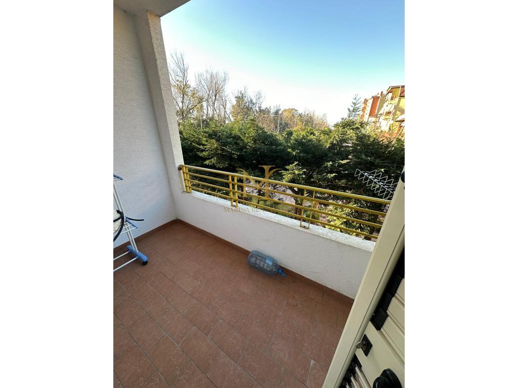 JEPET ME QERA APARTAMENT 1+1 NE ZONEN E PLEPAVE !!