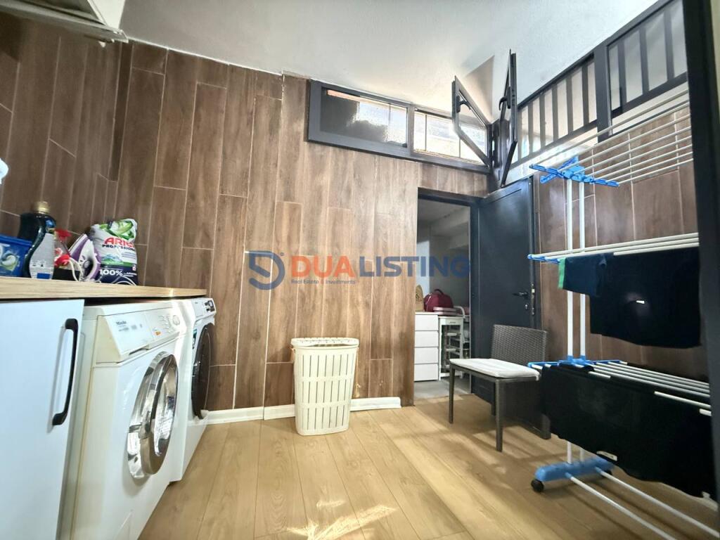 Shesim Apartament 2+1+2 rruga e Dibres prane Shkolles se Bashkuar!