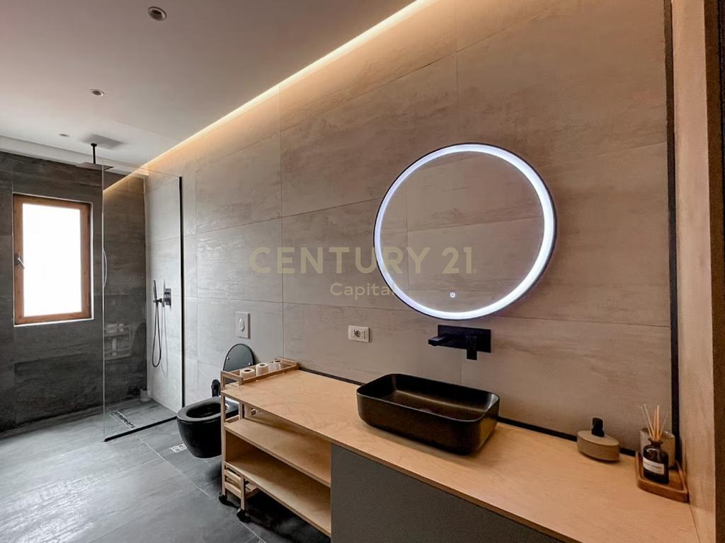 🏡 APPARTAMENTO INVESTITO NELLA ZONA DI SELVISË – 2+1+2!