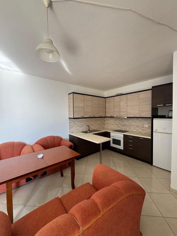 APARTAMENT 1+1 ME QERA PLAZH
