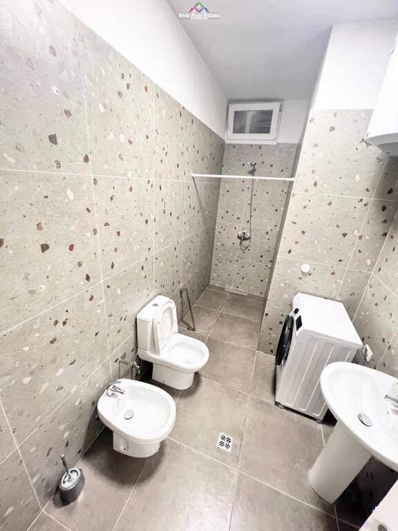 Apartament Me Qera 2+1 Tek Rruga 5 Maj (ID B2201471) Tirane