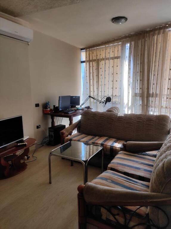 Jepet apartament 1+1 me qera - Te Selvia