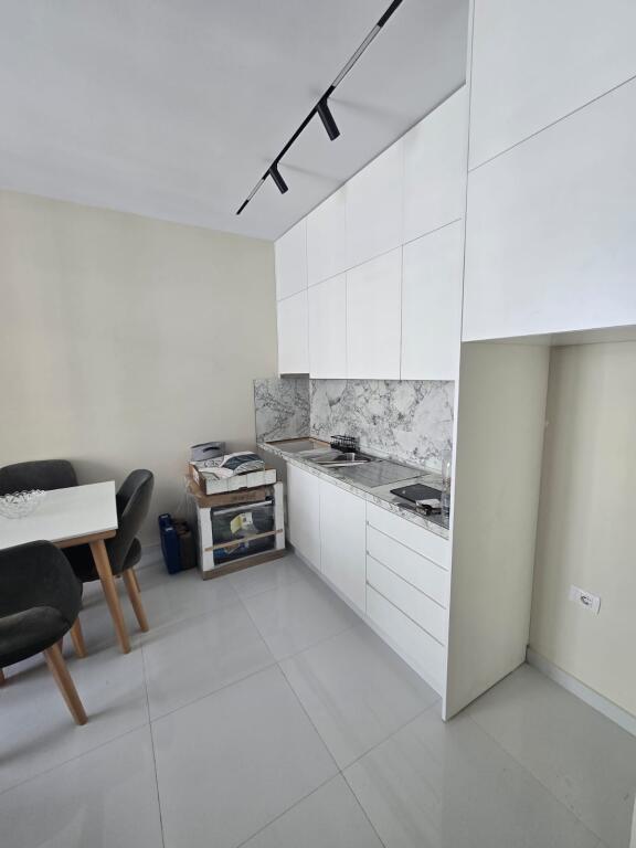Super Apartament 1+1 me qera tek Univers City (400 Euro)