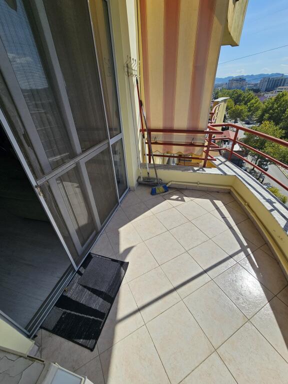 Ultra Apartament* me qera *1+1 &amp; 1 Ballkon* *(📍CASA ITALIA - PRANË TERMINALIT TE SUTOBUZAVE)* S. 78 m2 || *500€/Muaj*