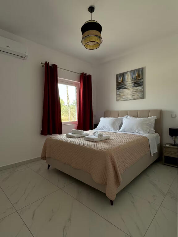 Kat Vile Me Qera 3+1 Ne Sauk (ID BV22204) Tirane