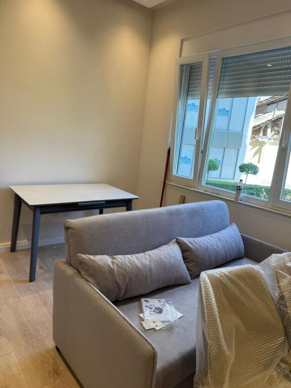 Via Dibra appartamento in affitto