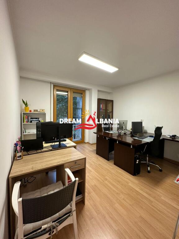 Vile me qera ne rrugen Mine Peza, prane Prokurorise ne Tirane (ID 4251060 )
