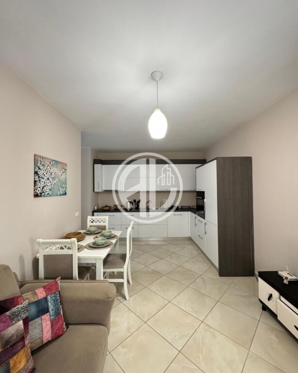 Jepet me Qira – Apartament 2+1, pranë Drejtorisë së Policisë, Durrës