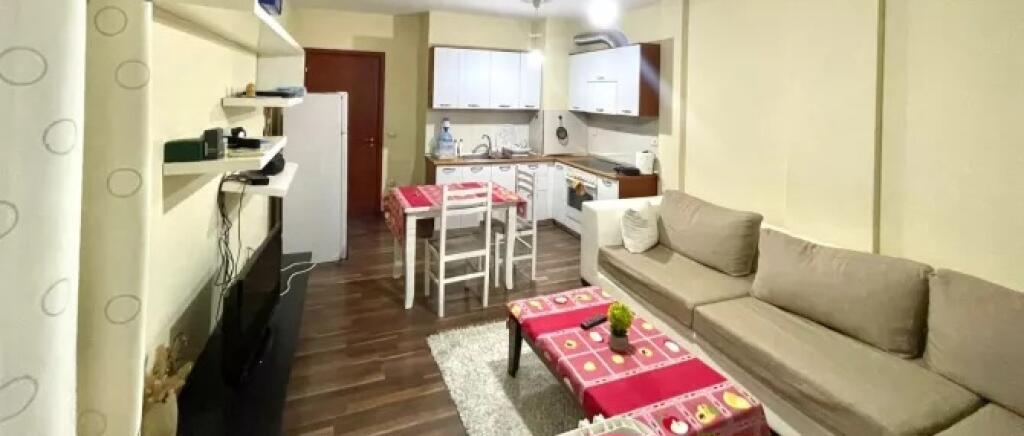 Jepet me Qera: 1+1 &amp; 1 Ballkon* *(📍Liqeni i Thate Res.Kapiten Mir Zoti)* - Kt.3 - *550€/Muaj* - Sp.75m² || Zone teper e Qete✨