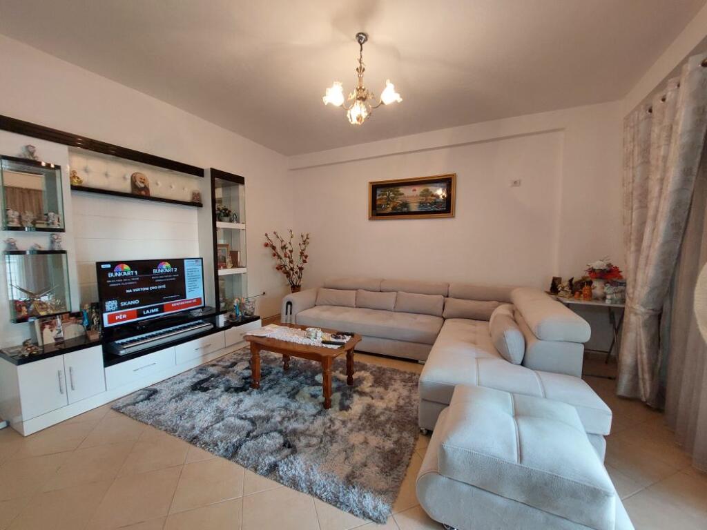 Apartament për Shitje, Vlore, Rr. e Çipajve