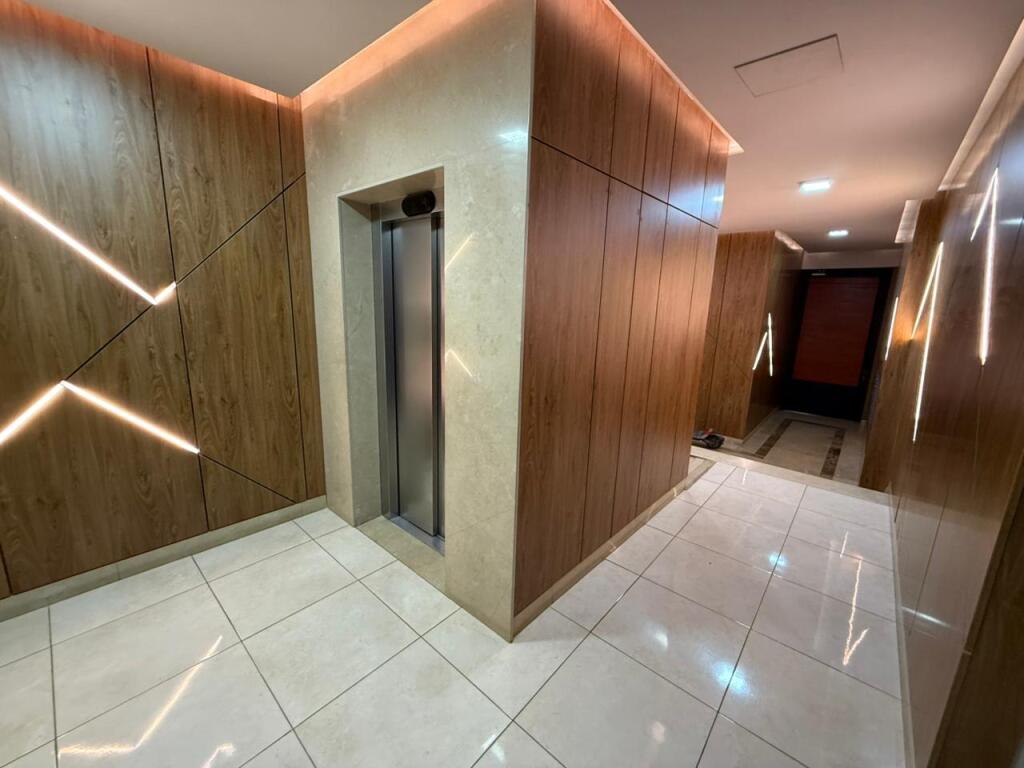 📢 Me Qira Apartament 🏡 2+1+2📍 Stacioni i Trenit – Quatrum Residence💶 Çmimi: 900 € / muaj