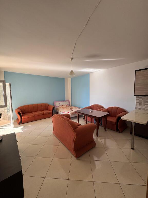 APARTAMENT 1+1 ME QERA PLAZH