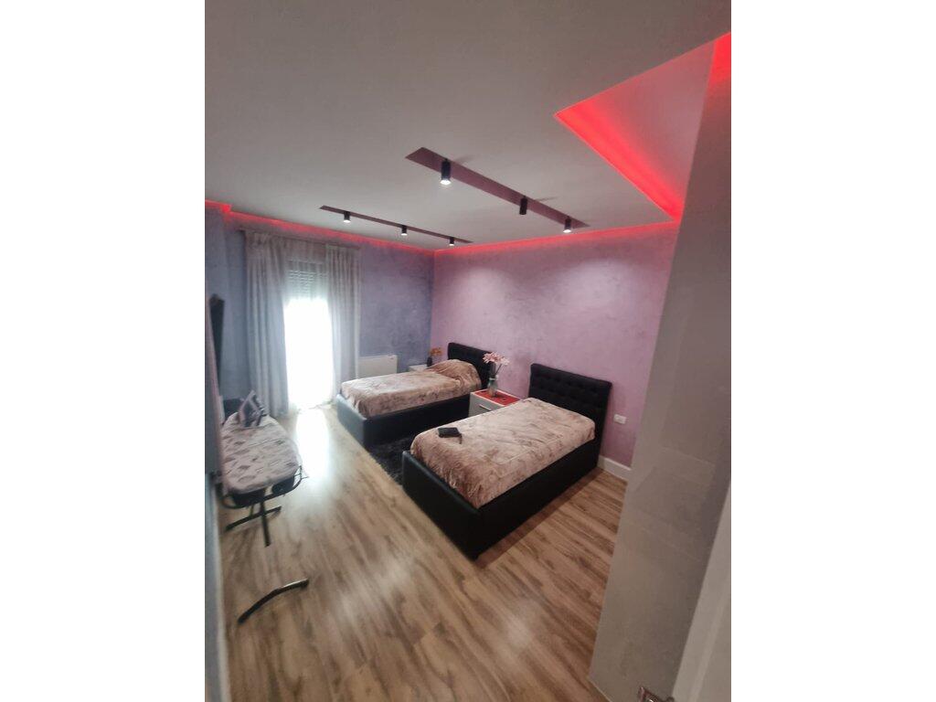 ASTIR, APARTAMENT 2+1+2 + VEND PARKIMI ME QIRA NË REZIDENCËN "GREEN CITY" – INVESTIM PREMIUM! INVESTIM LUKSOZ! VENDNDODHJE STRATEGJIKE! 900 € /muaj