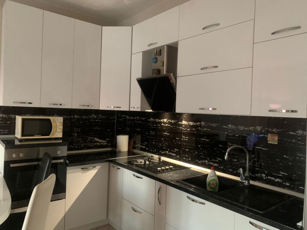 In affitto 2+1 Astir Vicino a Residenca Klensi 550 mila lek
